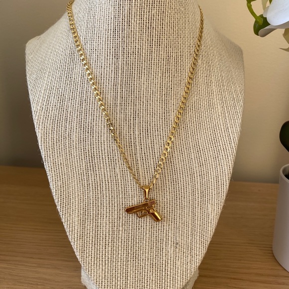 Gun Necklace - Picture 3 of 3